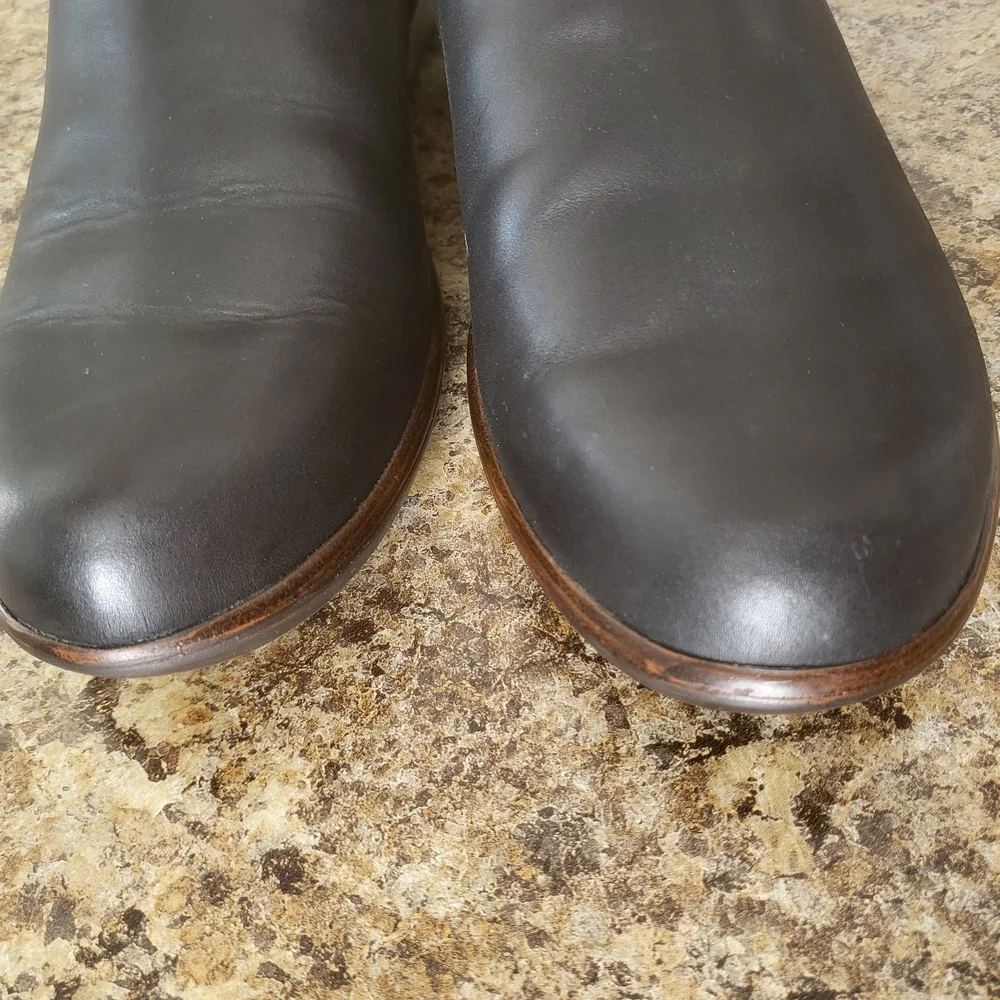 Naot Kamsin Cut Out Booties - Picture 5 of 7